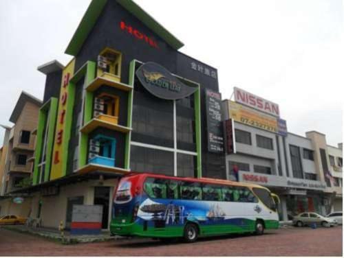 Golden Leaf Hotel Danga Bay Johor Bahru Exterior foto